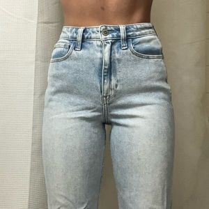 Ultra High Rise Mom Jean Hollister Vintage Stretch